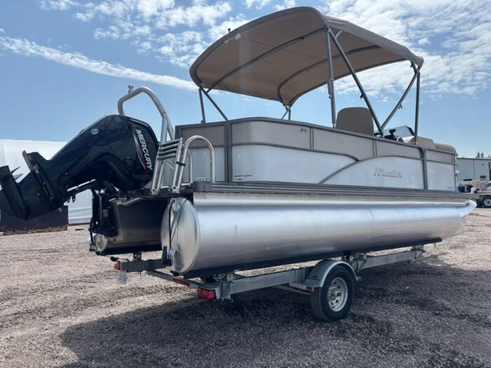 2022 Manitou Oasis Angler Pontoon - Image 9